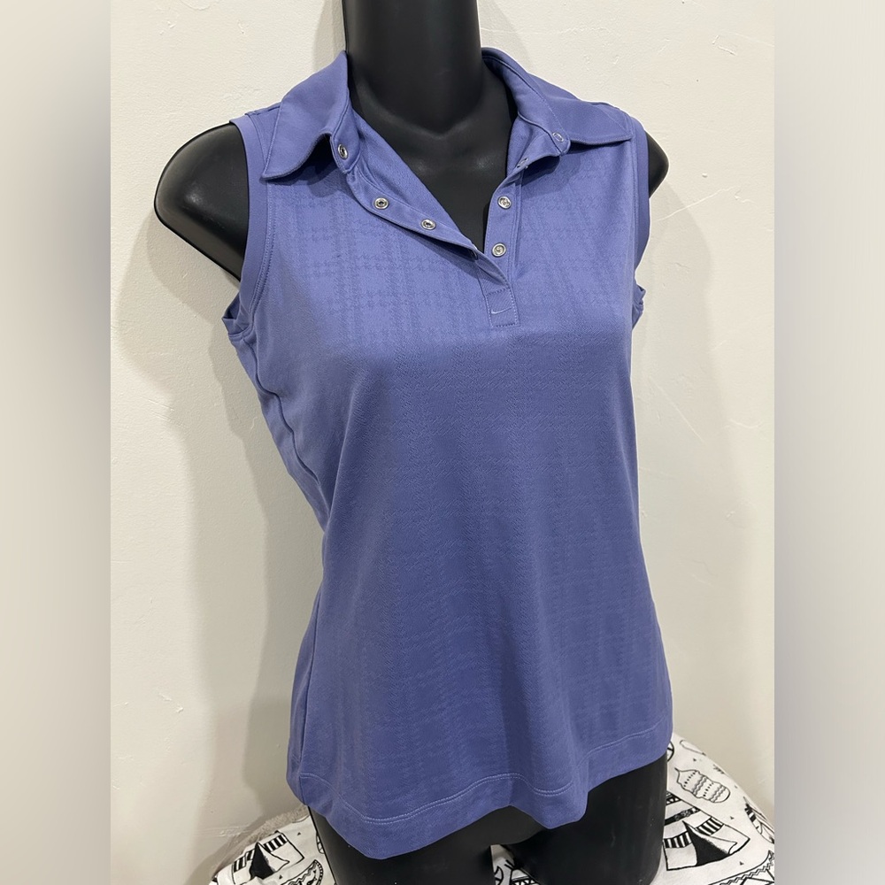 Nike golf sleeveless top size Small